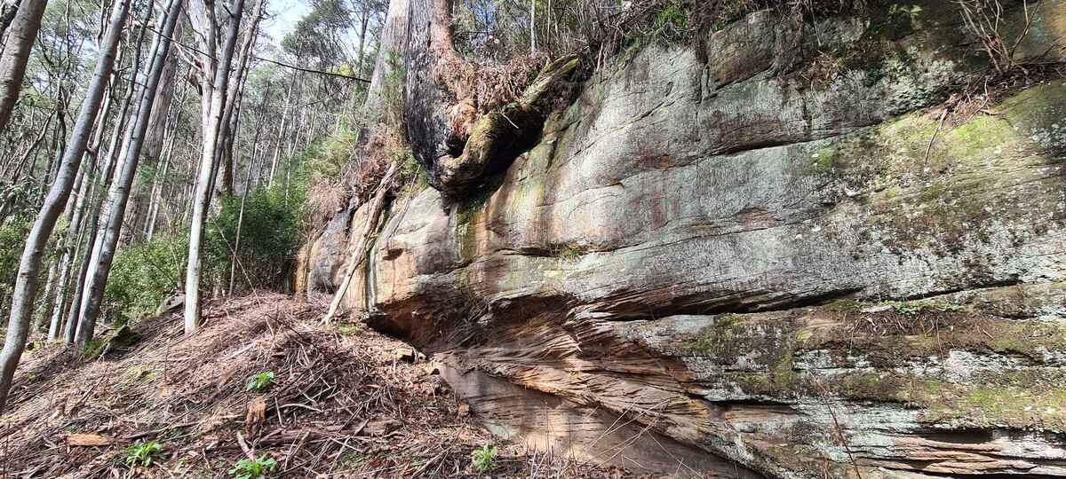 An even bigger cliff face